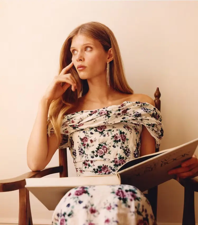 Runway Front-Back Chain Earrings - Image 4