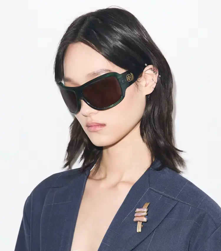 Runway Wrap Sunglasses - Image 4
