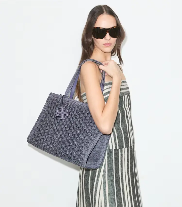 Small Ella Hand-Crocheted Popcorn Tote - Image 2