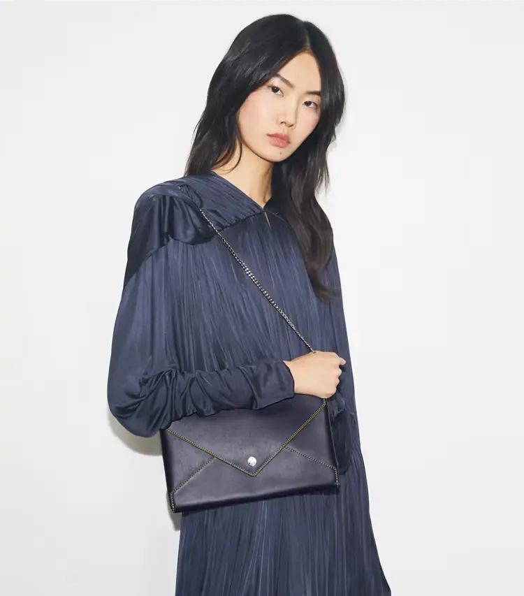 Smooth Leather Envelope Chain Pouch - Image 2